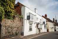 Exterior The Angel Inn