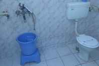 Toilet Kamar Iroomz Sapthagiri Balla