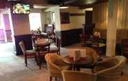 Bar, Kafe, dan Lounge 3 The Beverley Inn