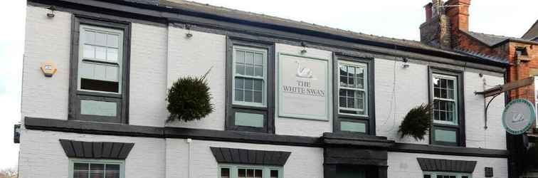 Exterior The White Swan