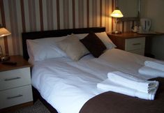 Bedroom 7 The White Swan