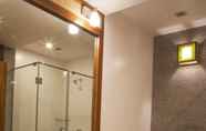In-room Bathroom 6 The Guwahati Address
