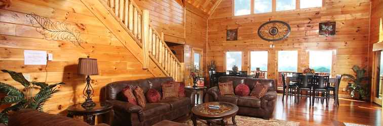 Lobby Serenity Mountain Pool Lodge - Nine Bedroom Cabin