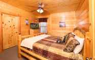 Bedroom 5 Rising Eagle Lodge - Eight Bedroom Cabin