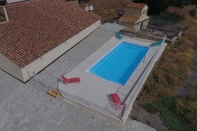 Swimming Pool Domaine de Saint-Obre