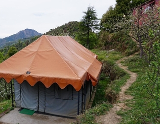 Exterior 2 Camp Garden Kanatal