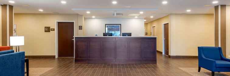 Lobby Comfort Inn & Suites