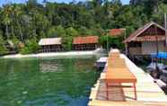 Swimming Pool 2 Best Rajaampat Homestay