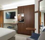 Kamar Tidur 3 Courtyard by Marriott Oxford City Centre