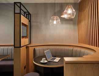 Sảnh chờ 2 Courtyard by Marriott Oxford City Centre