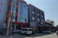 Luar Bangunan Zya Guest Home apartments