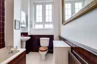 In-room Bathroom Deluxe London Homes Tower Bridge