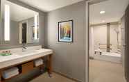 In-room Bathroom 7 Hyatt Place Vacaville