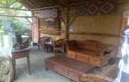 Lobi 5 Javana Homestay