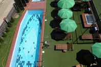 Kolam Renang 7 Pools SPA & Apartments