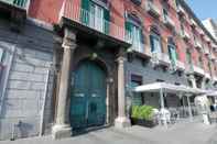 ภายนอกอาคาร Relais Bijoux Napoli