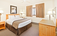 Phòng ngủ 2 Black Hills Luxury Suites