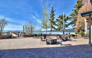 พื้นที่สาธารณะ 4 Poolside  Right By The Shores Of Lake Tahoe 1 Bedroom Condo by RedAwning