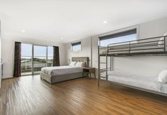 Bedroom 6 12 Echidna Grove