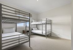 Bedroom 5 12 Echidna Grove