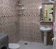 Toilet Kamar 2 Lilia-appart