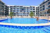 Swimming Pool Apartamento Junto al mar Para 8 Personas en Cambrils