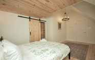 Bedroom 5 M. Hooper Downtown Luxury