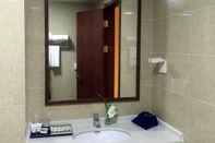 In-room Bathroom Unwind Moments Inn - Gubei Water Town