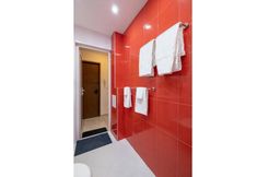 Others 6 FM Deluxe 1-BDR Apartment with balcony - LZ