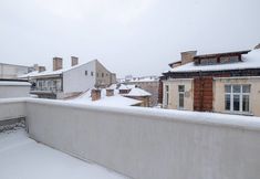 Others 4 FM Deluxe 1-BDR Apartment with balcony - LZ
