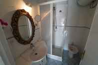 In-room Bathroom Le Notti Mediterranee