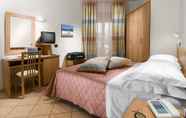 Bedroom 5 Hotel Savoia