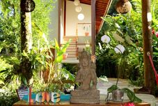 ล็อบบี้ Moksha Surf Yoga Villas