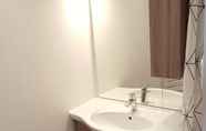 In-room Bathroom 6 La Villa Tria Castella