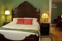 Bedroom Antigonish Victorian Inn