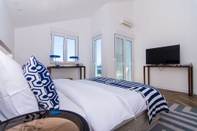 Bedroom Seafront Luxury Apartments Fun