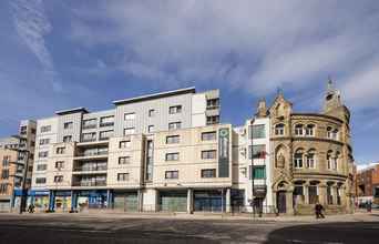 Exterior 4 Albert Court - Campus Accommodation