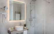 In-room Bathroom 7 NH Collection Roma Fori Imperiali