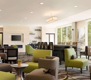 Bar, Cafe and Lounge 3 La Quinta Inn & Suites by Wyndham Burlington