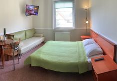 Bedroom 4 Magnolia Guest House