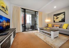 Others 5 QV Modern Apartment with carpark - 674