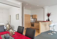 Lain-lain 4 QV Attractive Princes Wharf West Apt - 423