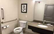 In-room Bathroom 4 Independence Stay