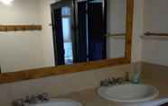 In-room Bathroom 7 Lamalunga Country House