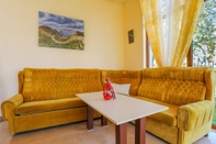 Common Space 1 Bedroom Apartment in Dafinka Guest House