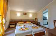 Kamar Tidur 2 1 Bedroom Apartment in Dafinka Guest House