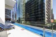 Swimming Pool Rivercity CBD Apartment