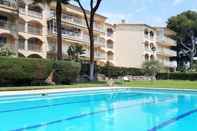 Swimming Pool Apartamento con vistas al mar y piscina en Playa de Aro