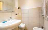 Toilet Kamar 7 Rental In Rome Vatican Deluxe Apartment