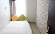 Bedroom 4 hostel & powder room crane - Caters to Women